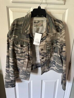Camo Jean Jacket - Women's Green Camouflage